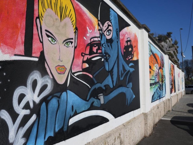 Milano a fumetti: tra i Navigli la magia del distretto urbano dedicato a Diabolik e Valentina